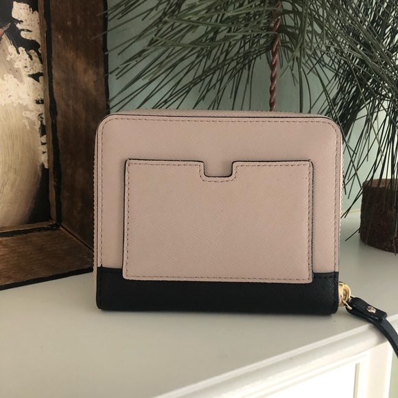NWT kate spade wallet - Picture 2 of 6